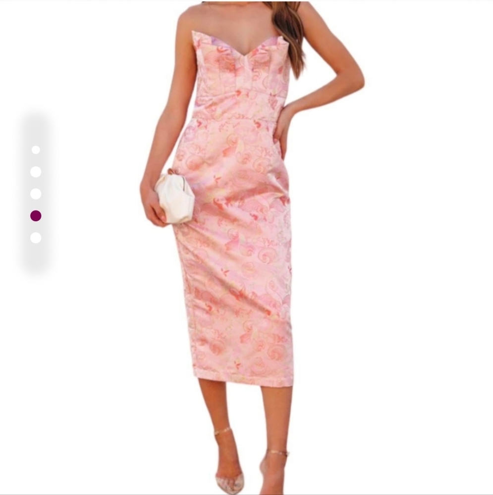 NWT Fate Strapless Pink Dress Size: Medium‎